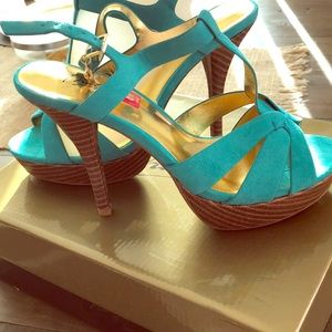 Brand new strap heels